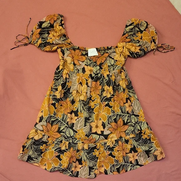 Dee Dee Floral Puff Sleeve Dress, Size Large - Picture 1 of 5